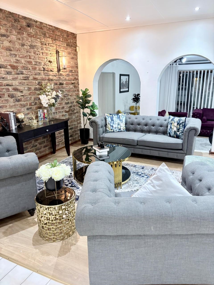 4 Bedroom Property for Sale in Amalinda Eastern Cape